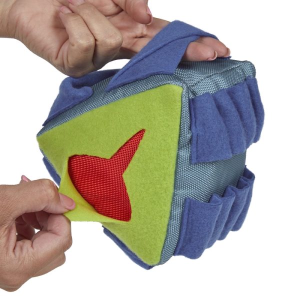 Petface Snuffle Triangle Puzzle - Image 6